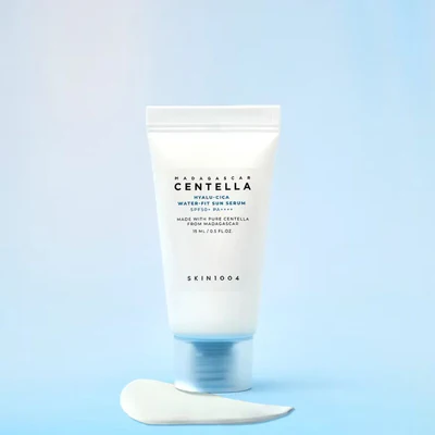 MADAGASCAR CENTELLA HYALU-CICA WATER-FIT SUN SERUM -15ML- PROTECTOR SOLAR - SKIN1004- - Imagen 2